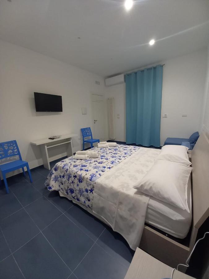 Al Delfino Blu Hotell Margherita Di Savoia Eksteriør bilde